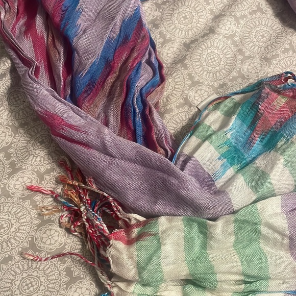 Colorful scarf - Picture 2 of 4